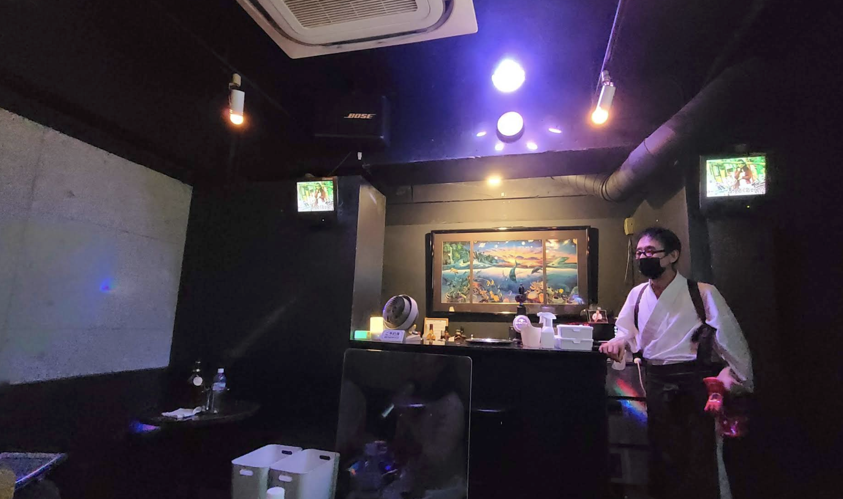 カズオズバー 店内写真